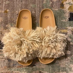 UGGS Cindy Sandal